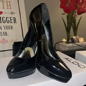 Aldo "Moos" black patent leather stiletto heel almond toe platform shoes sz 36
